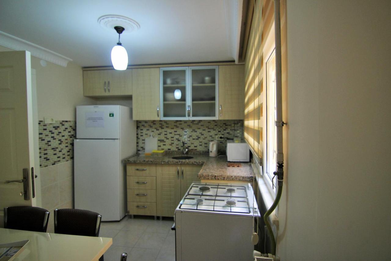 Yilmaz Apart Istanboel Buitenkant foto