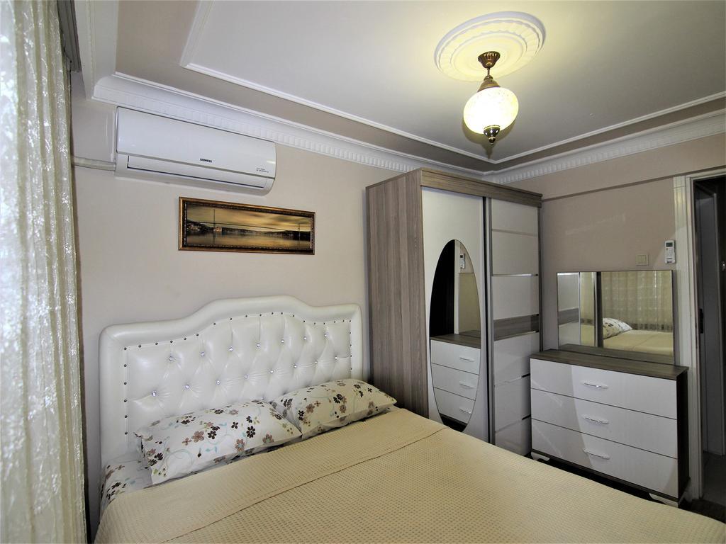 Yilmaz Apart Istanboel Buitenkant foto